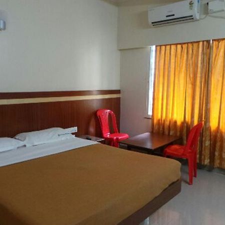 Mlc Gateway Deluxe Inn Bangalore Eksteriør billede