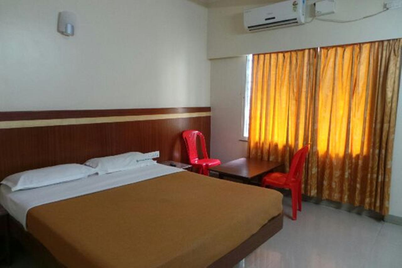 Mlc Gateway Deluxe Inn Bangalore Eksteriør billede