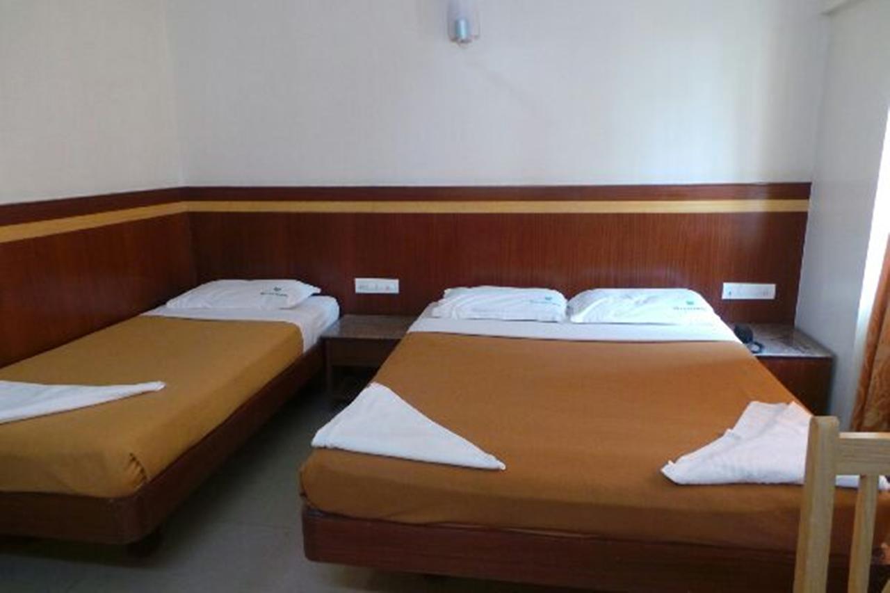 Mlc Gateway Deluxe Inn Bangalore Eksteriør billede