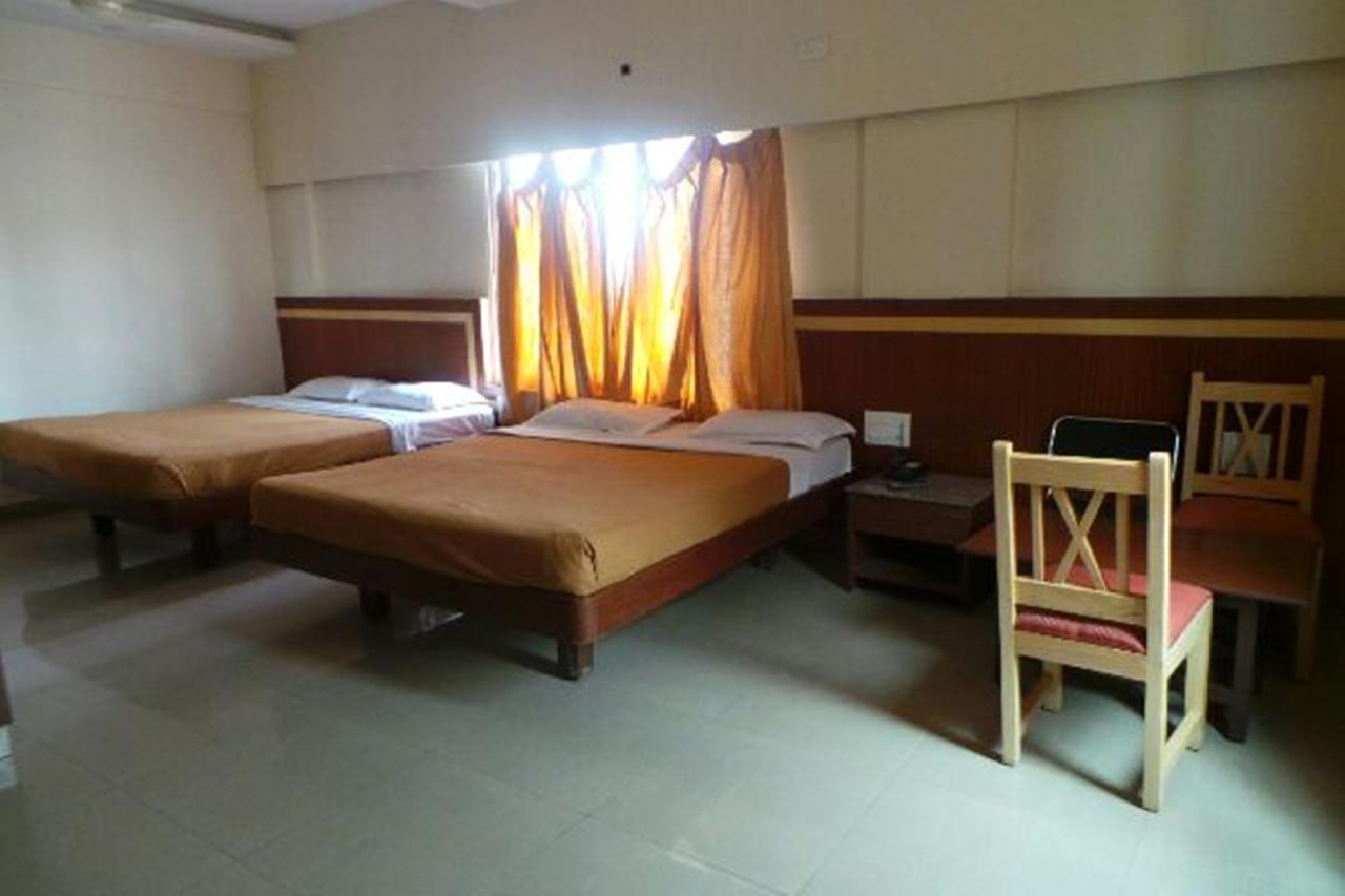Mlc Gateway Deluxe Inn Bangalore Eksteriør billede