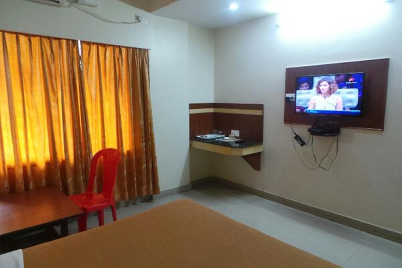 Mlc Gateway Deluxe Inn Bangalore Eksteriør billede
