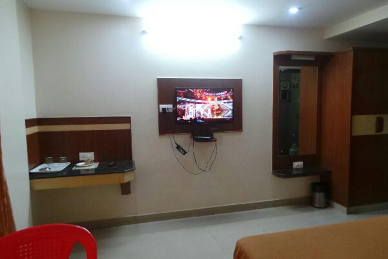 Mlc Gateway Deluxe Inn Bangalore Eksteriør billede